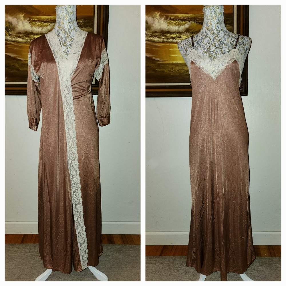 ✨️Vintage Stardust 1970s Satin Robe & Dress Set With Lace Trim